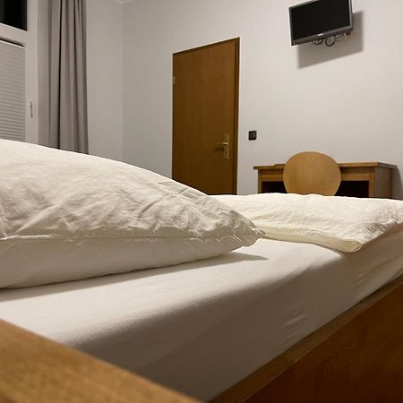 Hotel Gaststaette Zur Eiche à Hanovre Extérieur photo