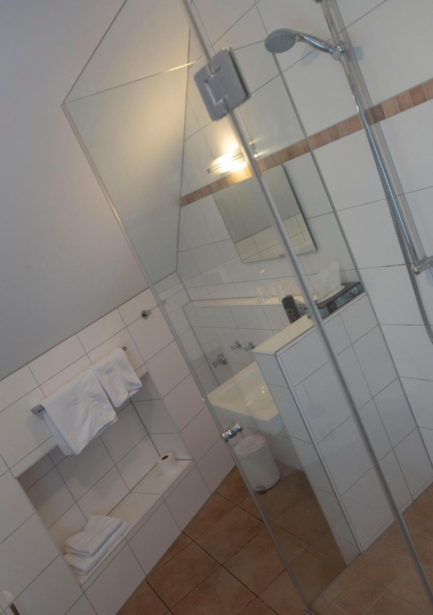 Hotel Gaststaette Zur Eiche à Hanovre Extérieur photo