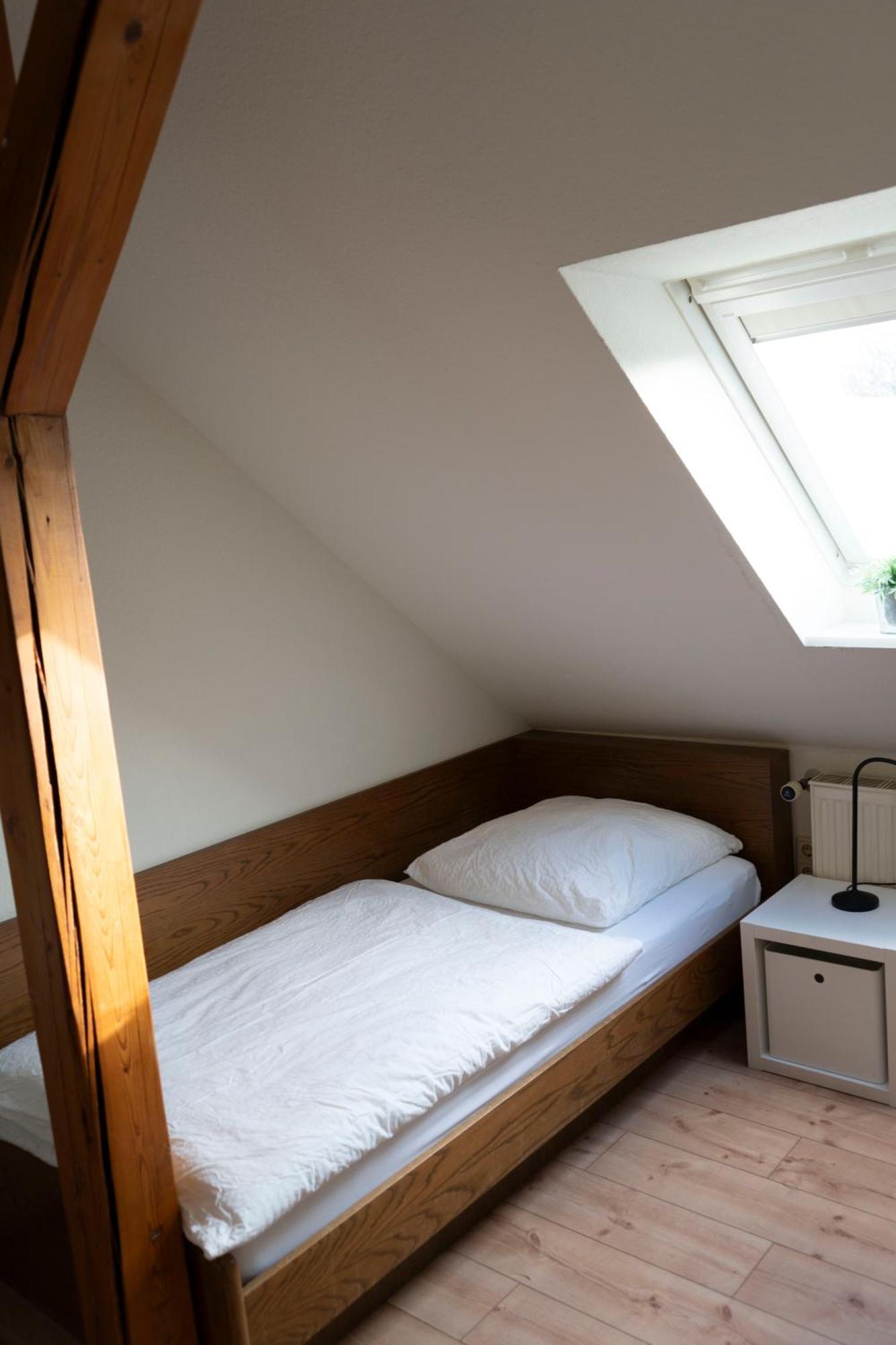 Hotel Gaststaette Zur Eiche à Hanovre Extérieur photo