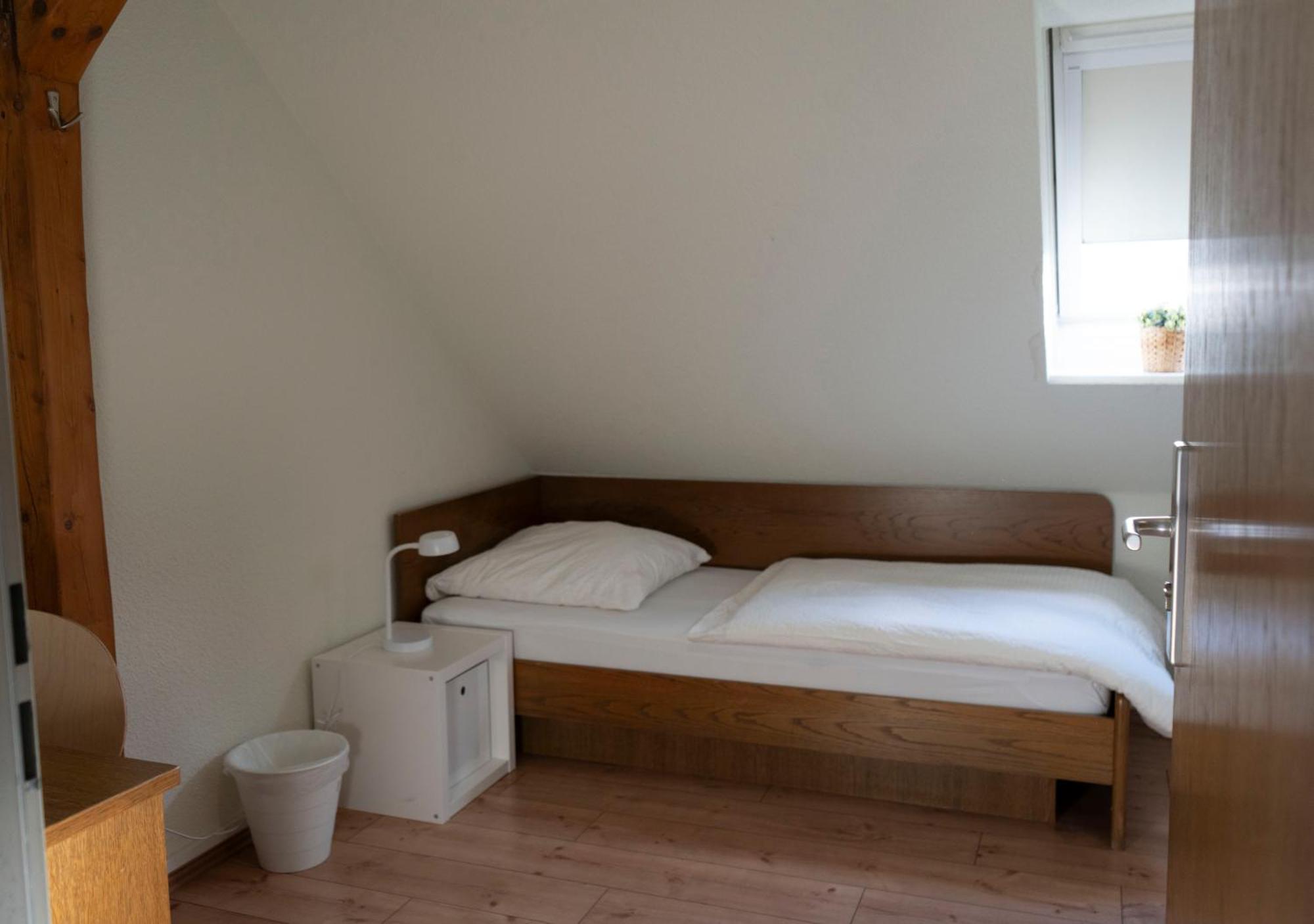 Hotel Gaststaette Zur Eiche à Hanovre Extérieur photo