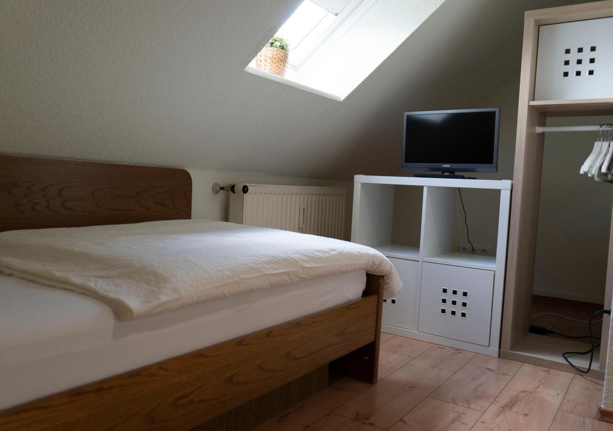 Hotel Gaststaette Zur Eiche à Hanovre Extérieur photo