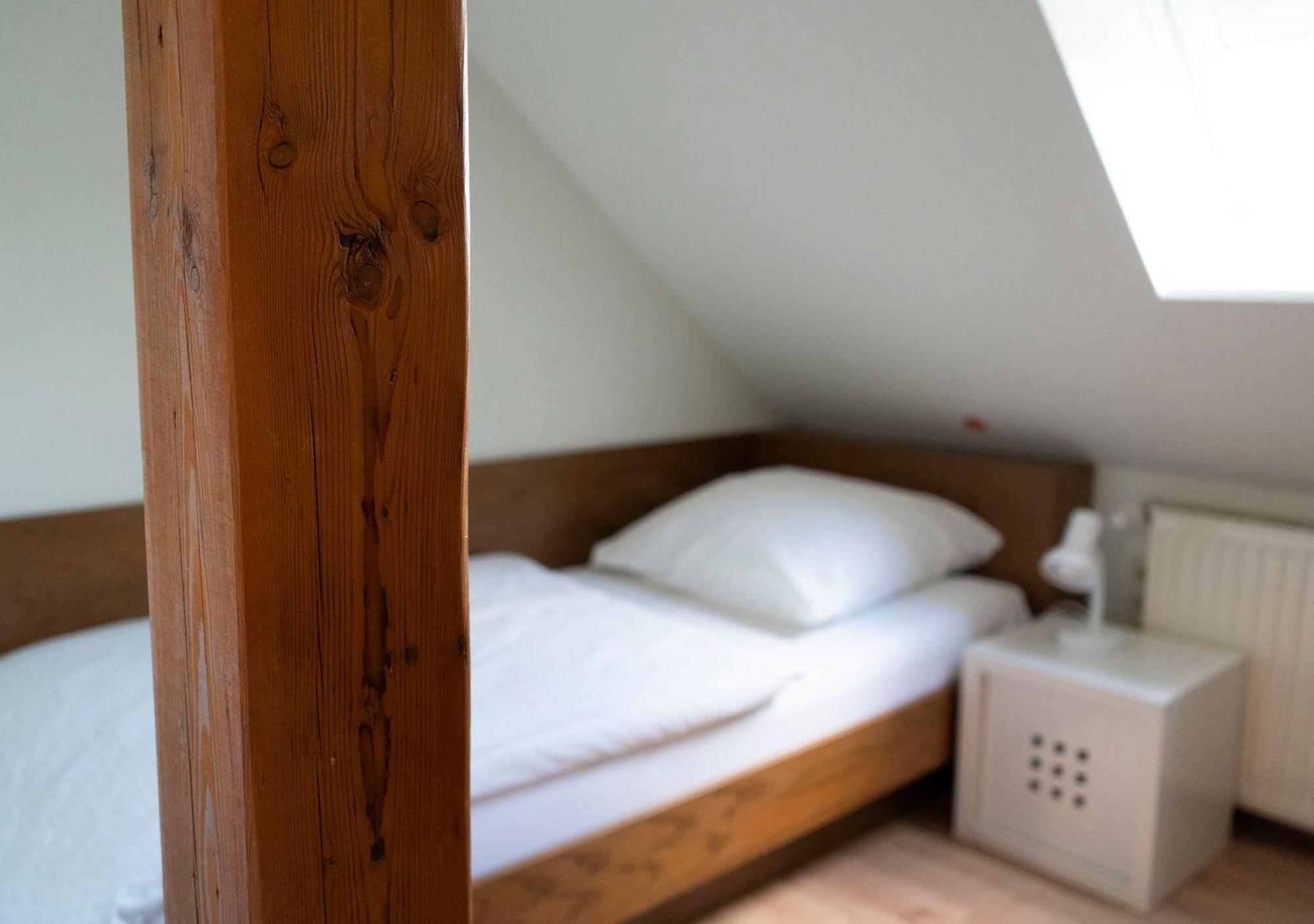 Hotel Gaststaette Zur Eiche à Hanovre Extérieur photo